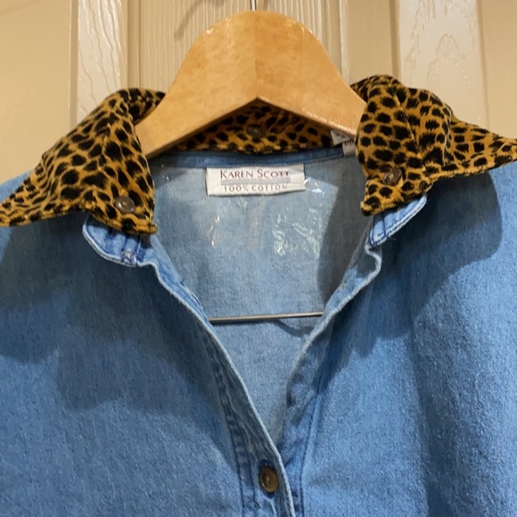 Karen Scott blouse Leopard print Collar size S - Picture 2 of 6